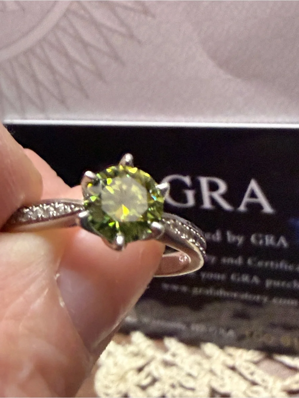 Brilliant Green Solitaire Ring with Pavé-Detail Band